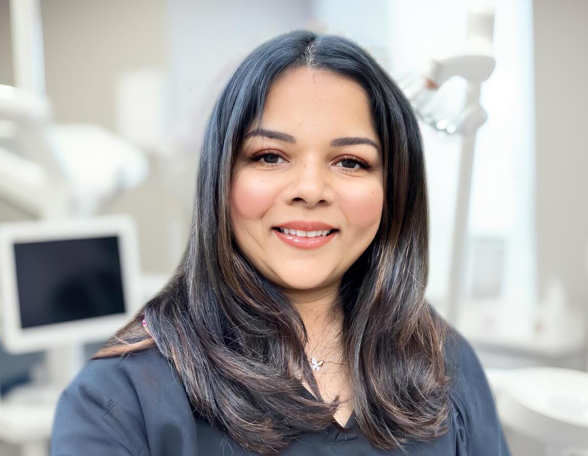 portrait of smiling female doctor in dental clinic hospital, dentist equipment